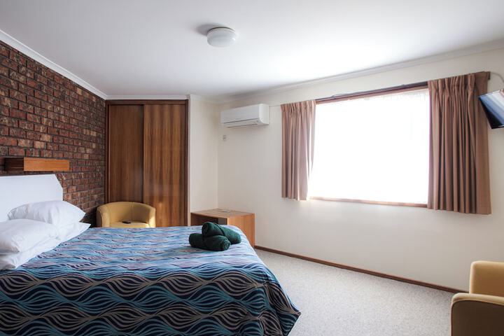 Room 4 of 39
