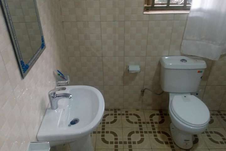 Room 36 of 76