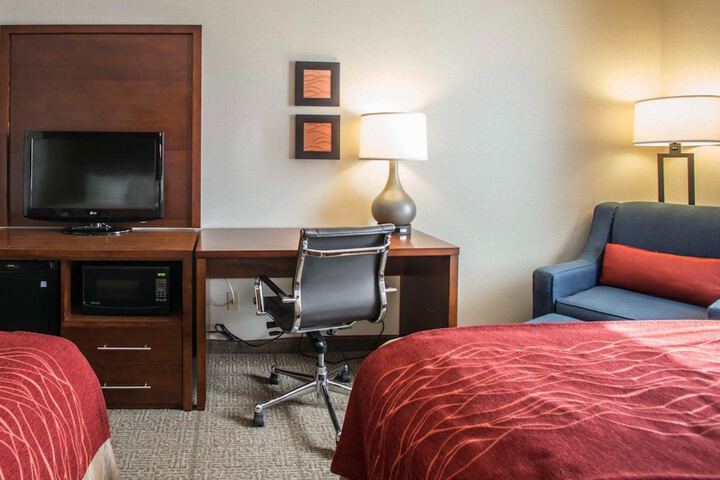Room 4 of 27