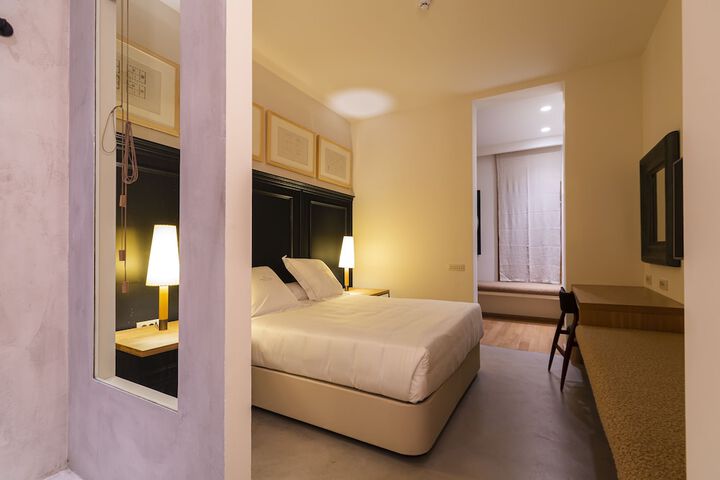 Room 21 of 74