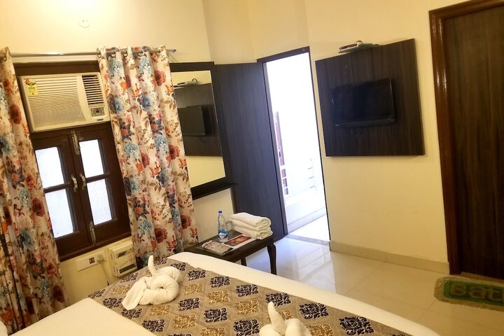 Room 16 of 64