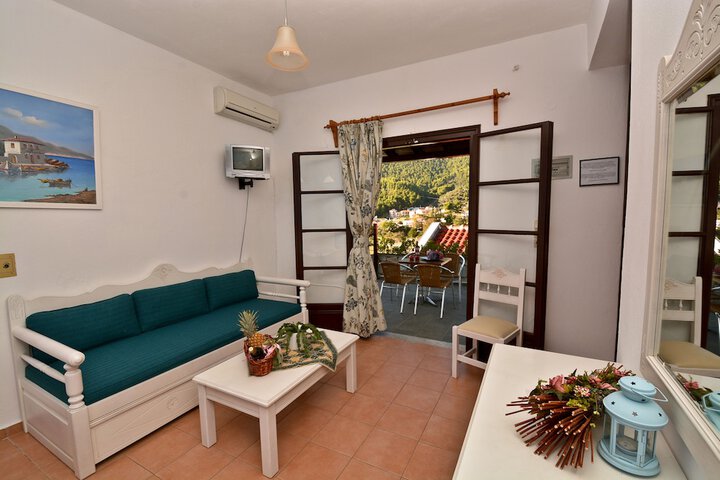 Room 15 of 65