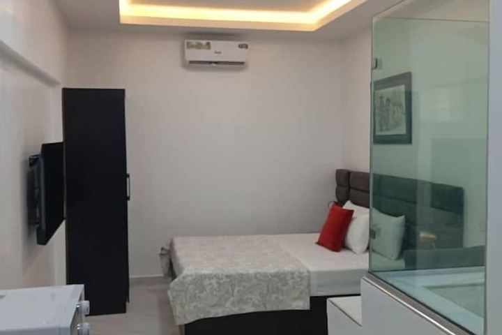Room 14 of 43