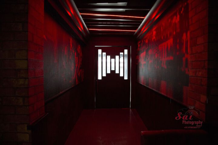 Lounge 29 of 32