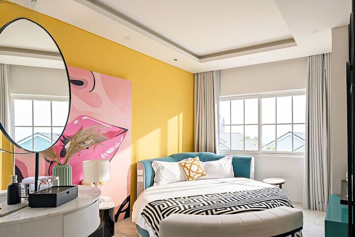 Room 5 of 38