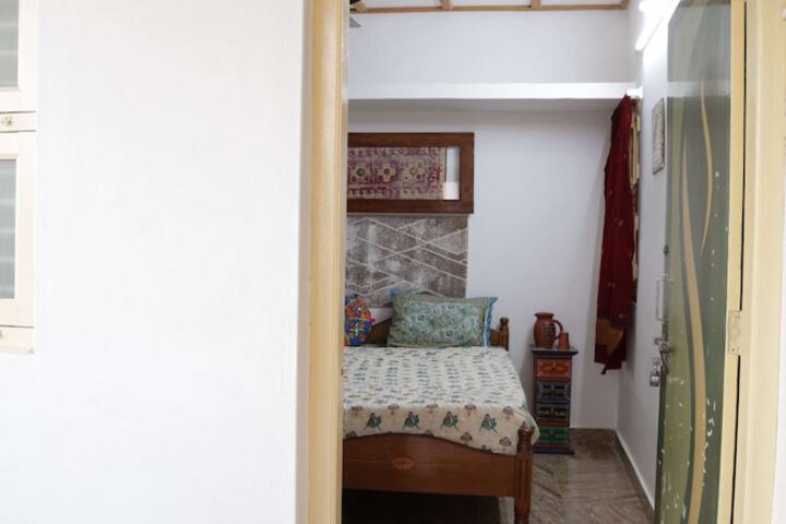 Room 2 of 18