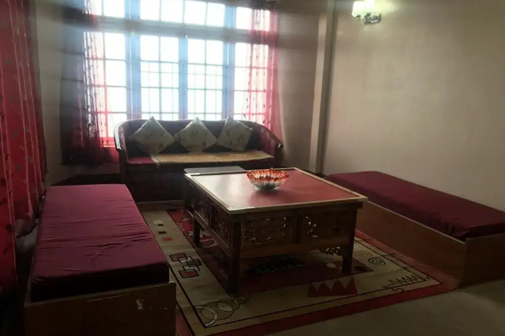 Room 4 of 4