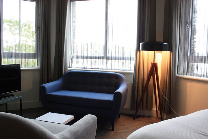 Room 10 of 35