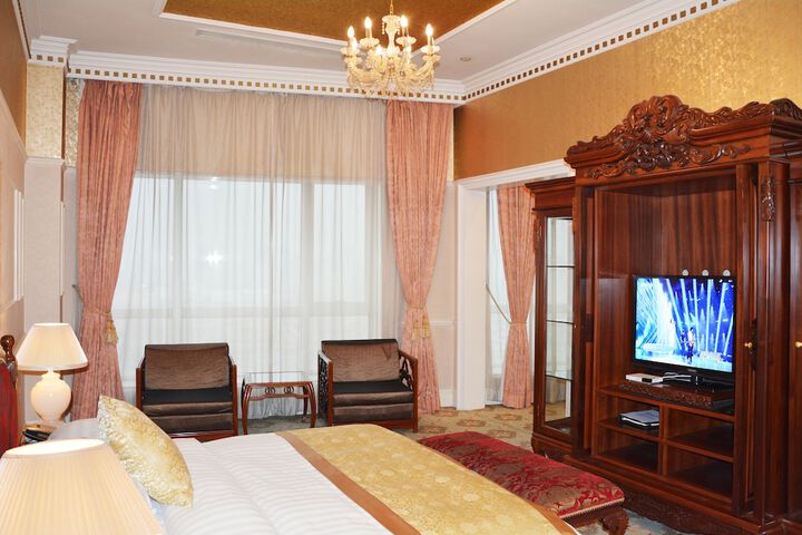 Room 33 of 121