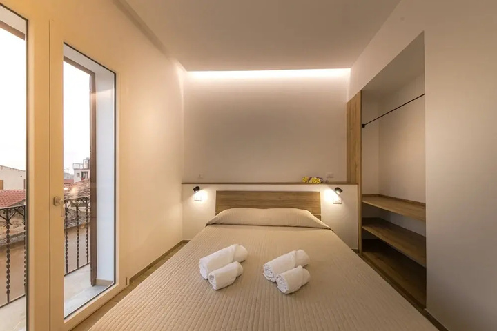 Room 3 of 17