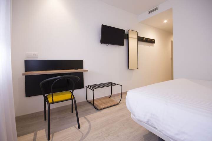 Room 7 of 38