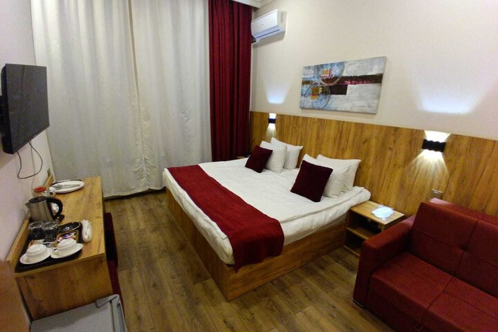 Room 3 of 19