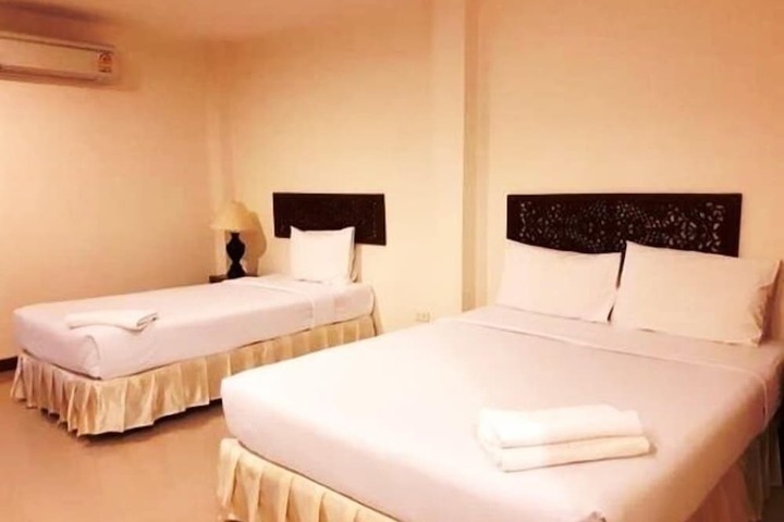 Room 15 of 36