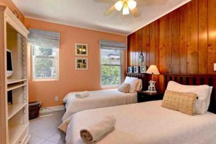 Room 6 of 48