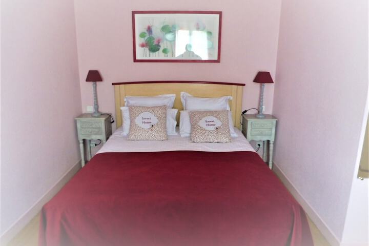 Room 18 of 118