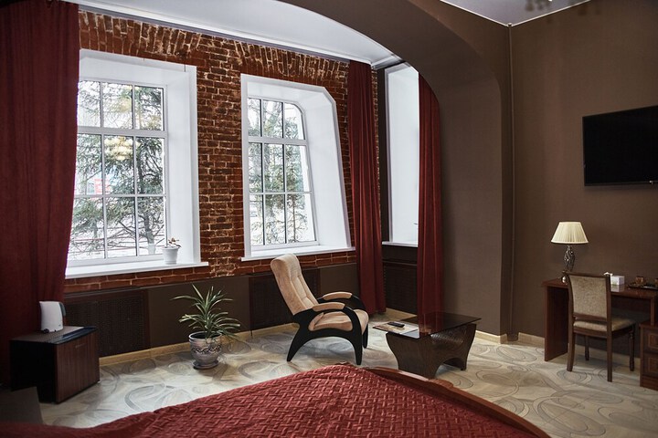 Room 7 of 42