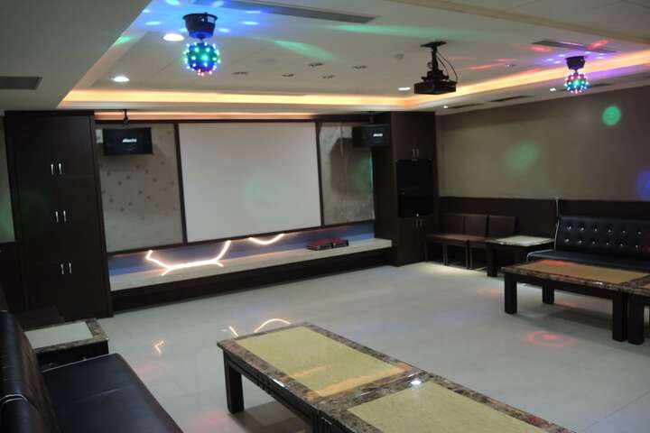 Room 45 of 74