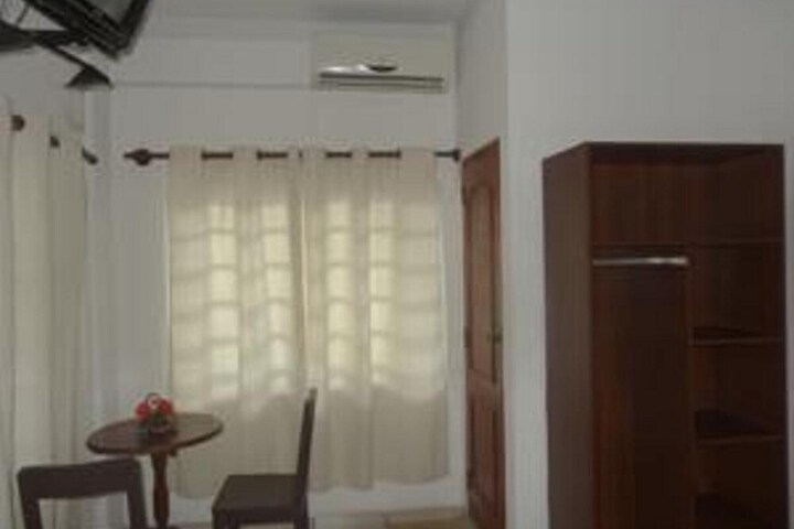 Room 14 of 24