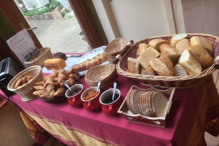 Breakfast/Coffee Service 34 of 48