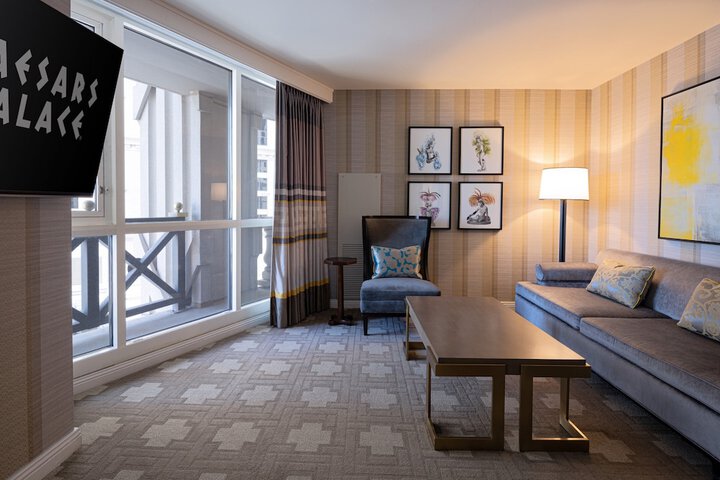 Room 52 of 197