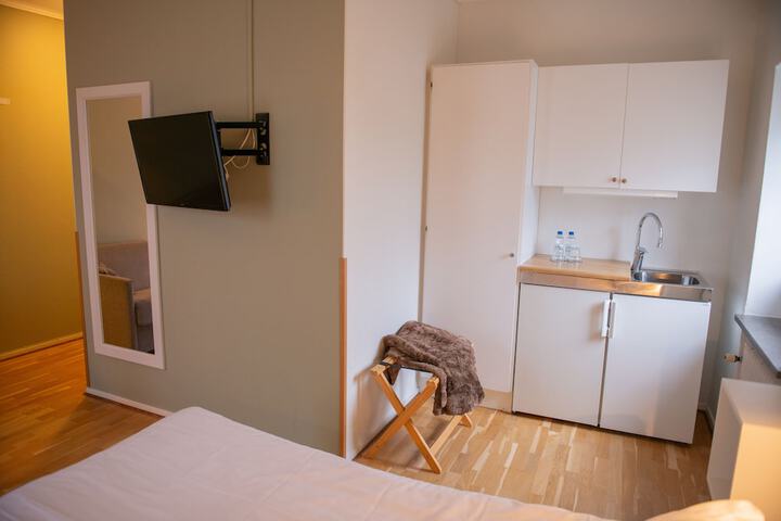 Room 4 of 19