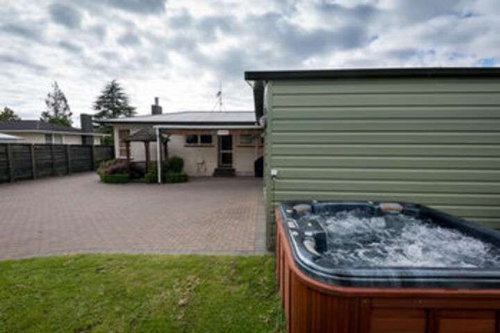 Hot Tub 162 of 222
