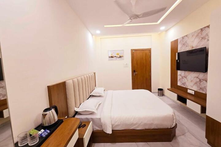 Vaikuntha Stays Hotel