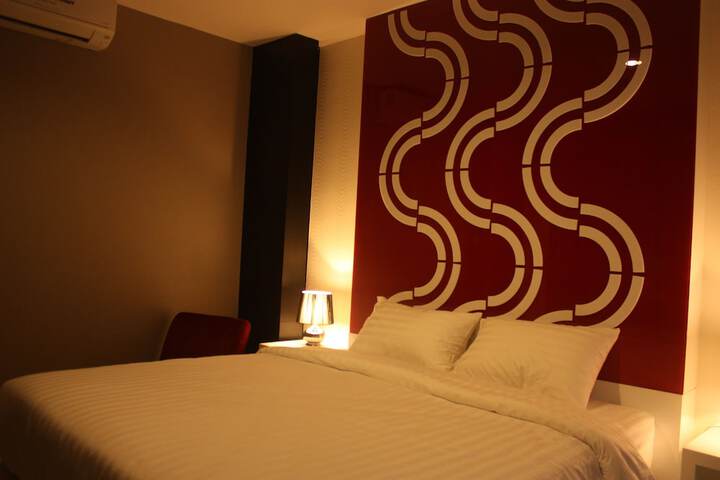 Room 11 of 41