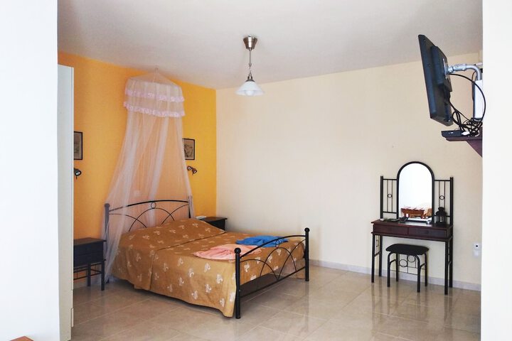 Room 7 of 39