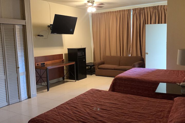 Room 11 of 23