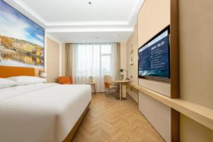 Room 9 of 9