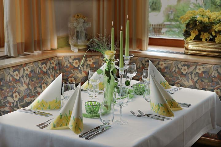 Dining 39 of 46