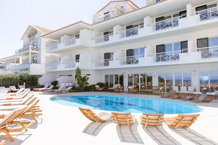 Pools & Facilities
