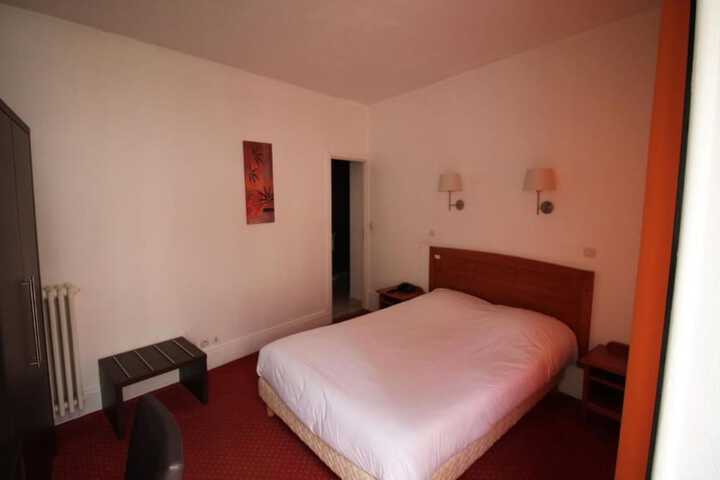 Room 4 of 31