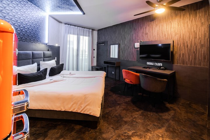 Room 8 of 56