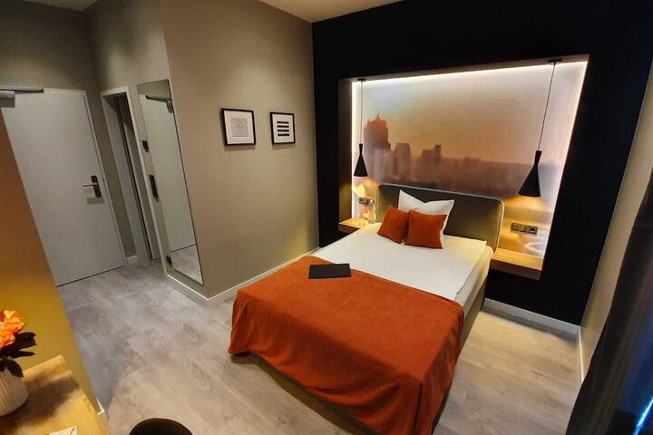 Room 8 of 58
