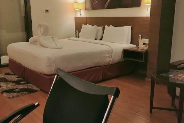 Room 20 of 37
