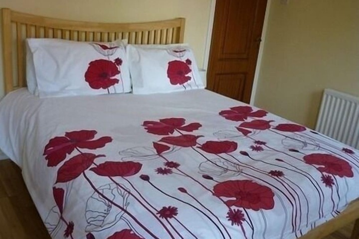 Room 2 of 19