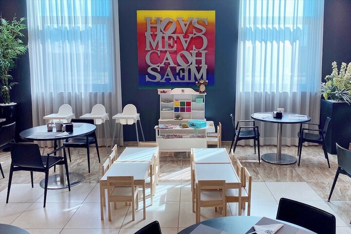 Breakfast area