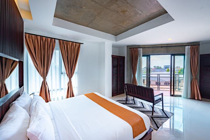 Room 10 of 40