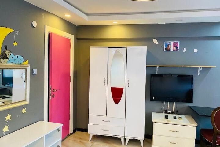 Room 27 of 32