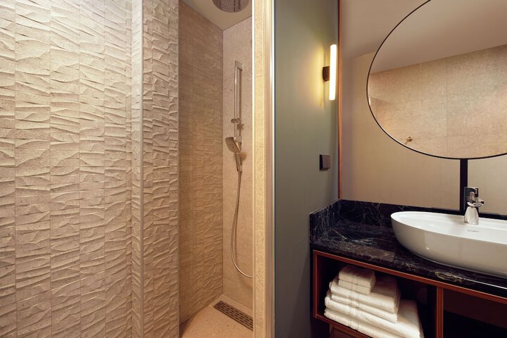 Room 30 of 58