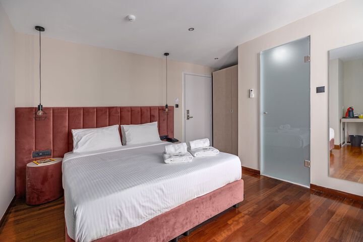 Room 11 of 46