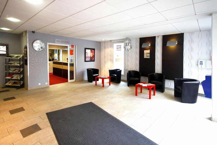 Guest Lobby