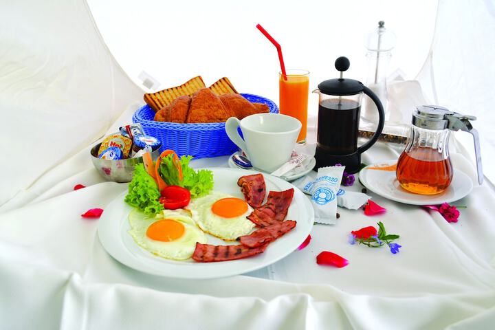 Breakfast/Coffee Service 56 of 63