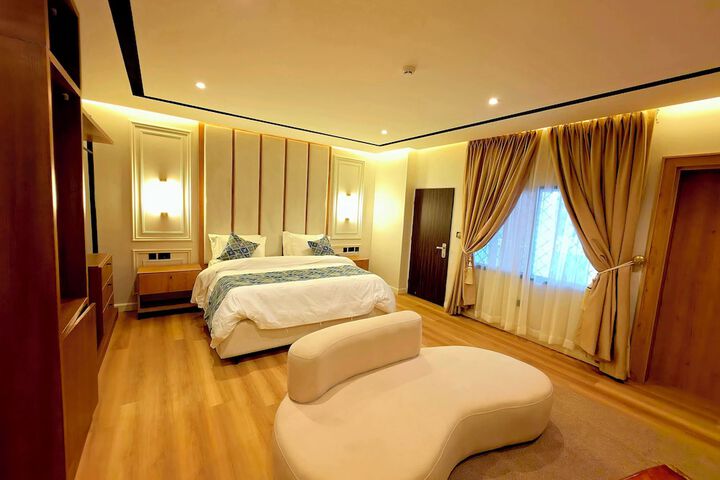 Room 46 of 72