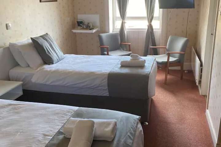 Room 70 of 132