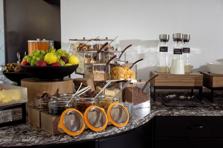 Breakfast/Coffee Service 95 of 104