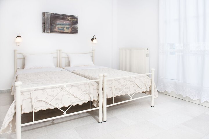 Room 15 of 120