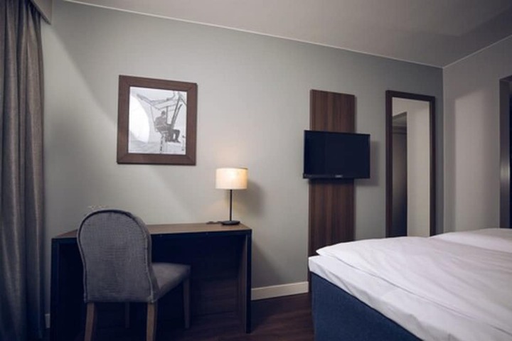 Room 7 of 58
